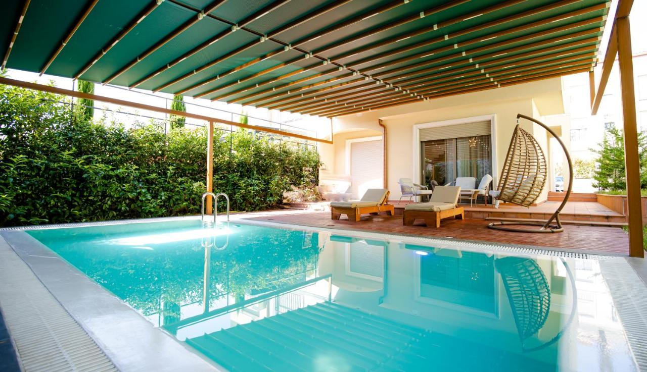 Wonderful With Private Pool And Sauna Tirana